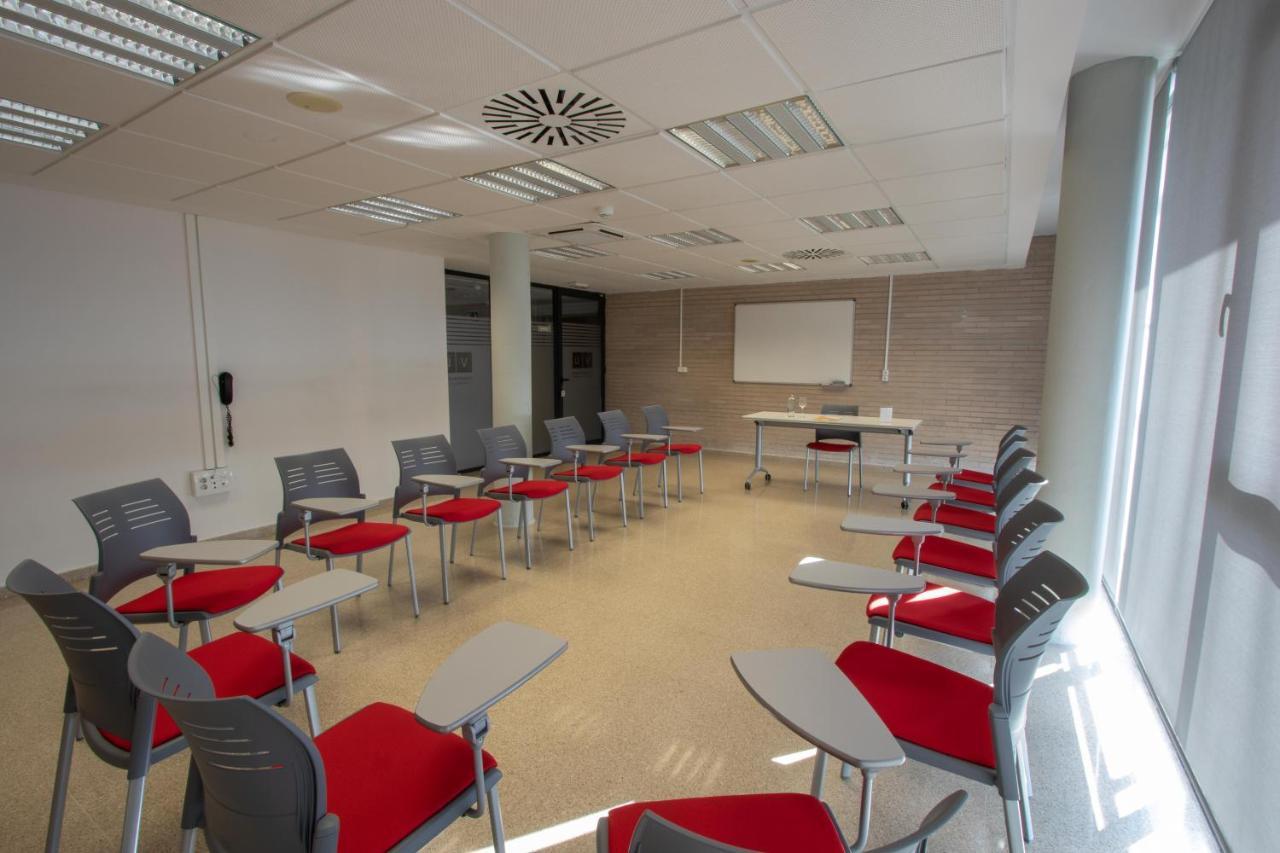 Villa Alojamiento Y Congresos - Villa Universitaria San Vicente Raspeig Extérieur photo